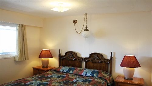 Cozy Court Motel Sechelt Εξωτερικό φωτογραφία